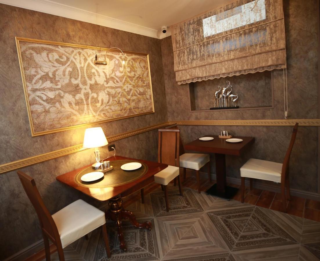 West Inn Hotel & Restaurant Nz Baku Exterior photo