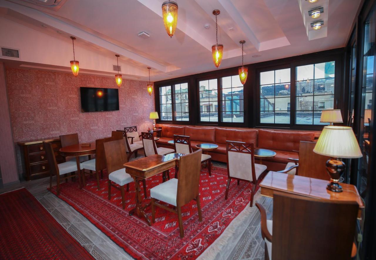 West Inn Hotel & Restaurant Nz Baku Exterior photo