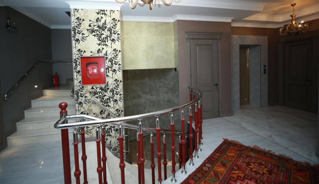 West Inn Hotel & Restaurant Nz Baku Exterior photo