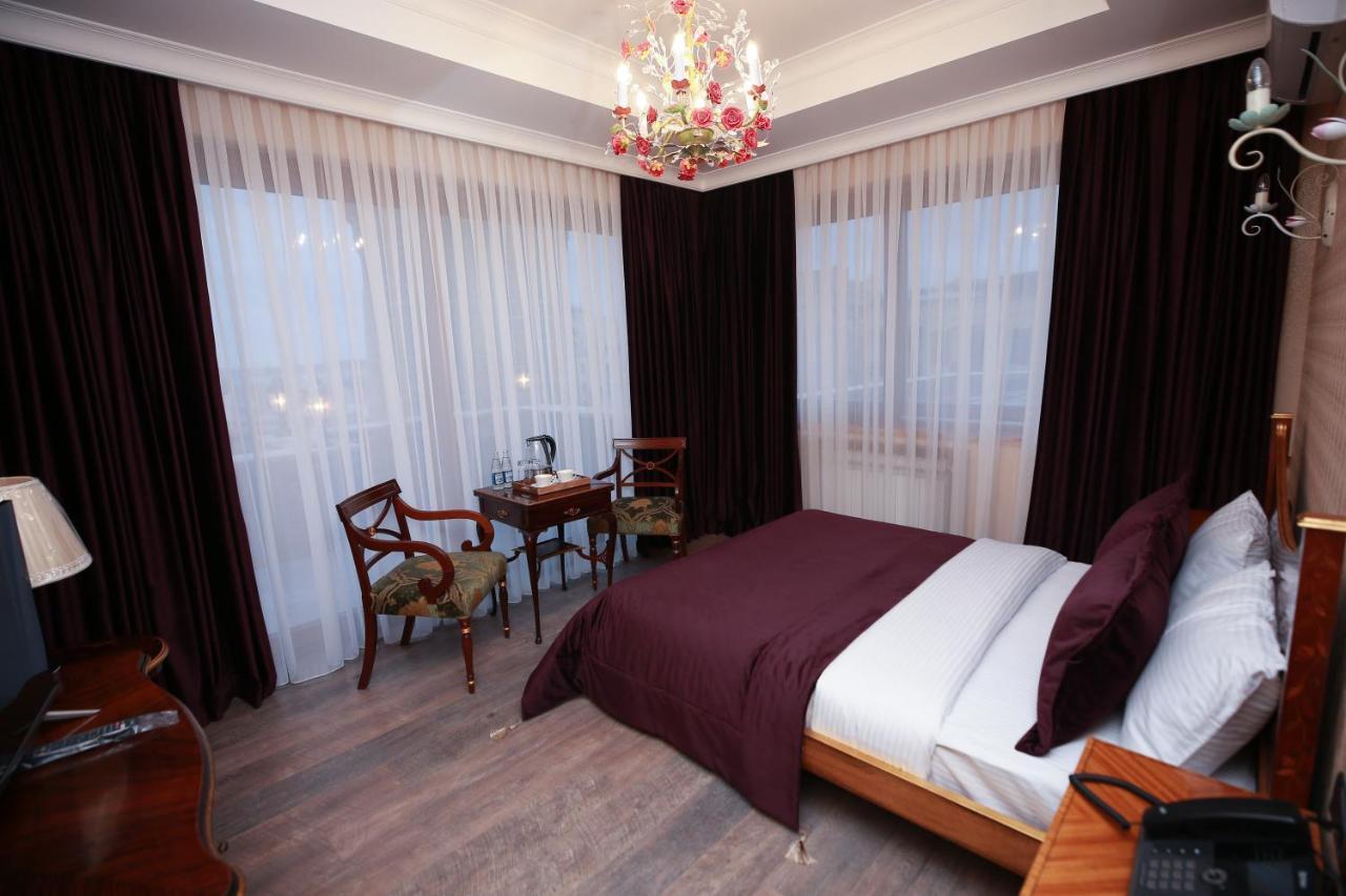 West Inn Hotel & Restaurant Nz Baku Exterior photo